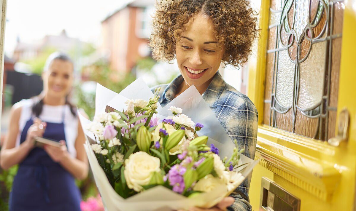 Factors To Choose Same Day Flower Delivery Singapore