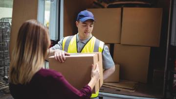 Efficiency and Convenience: The Benefits of Tapping into a Courier Service
